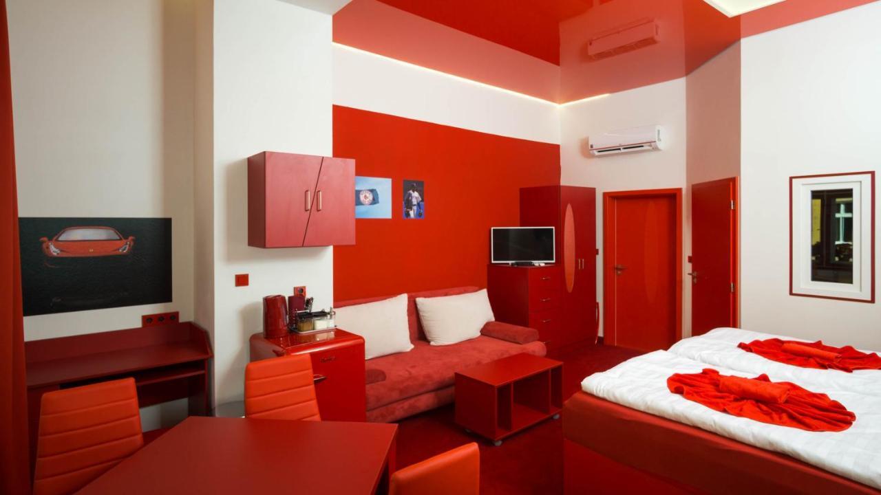 Colours - Your 7 Colour Experience In Centre Of * Praga